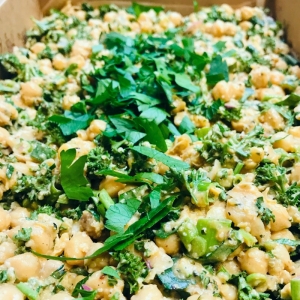 Eumarrah Salad Box - Herby Chickpea